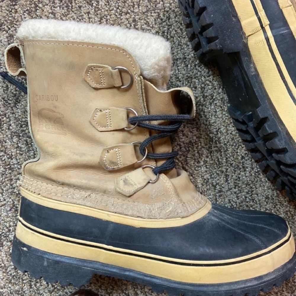 Sorel Beige and Black Winter Boots Women’s Size 10